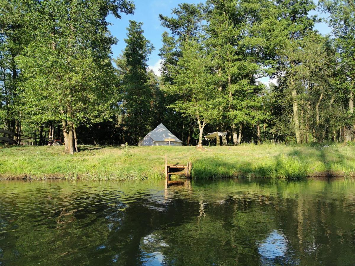 Glamping Kaliska Hotel วอคอฟ ภายนอก รูปภาพ