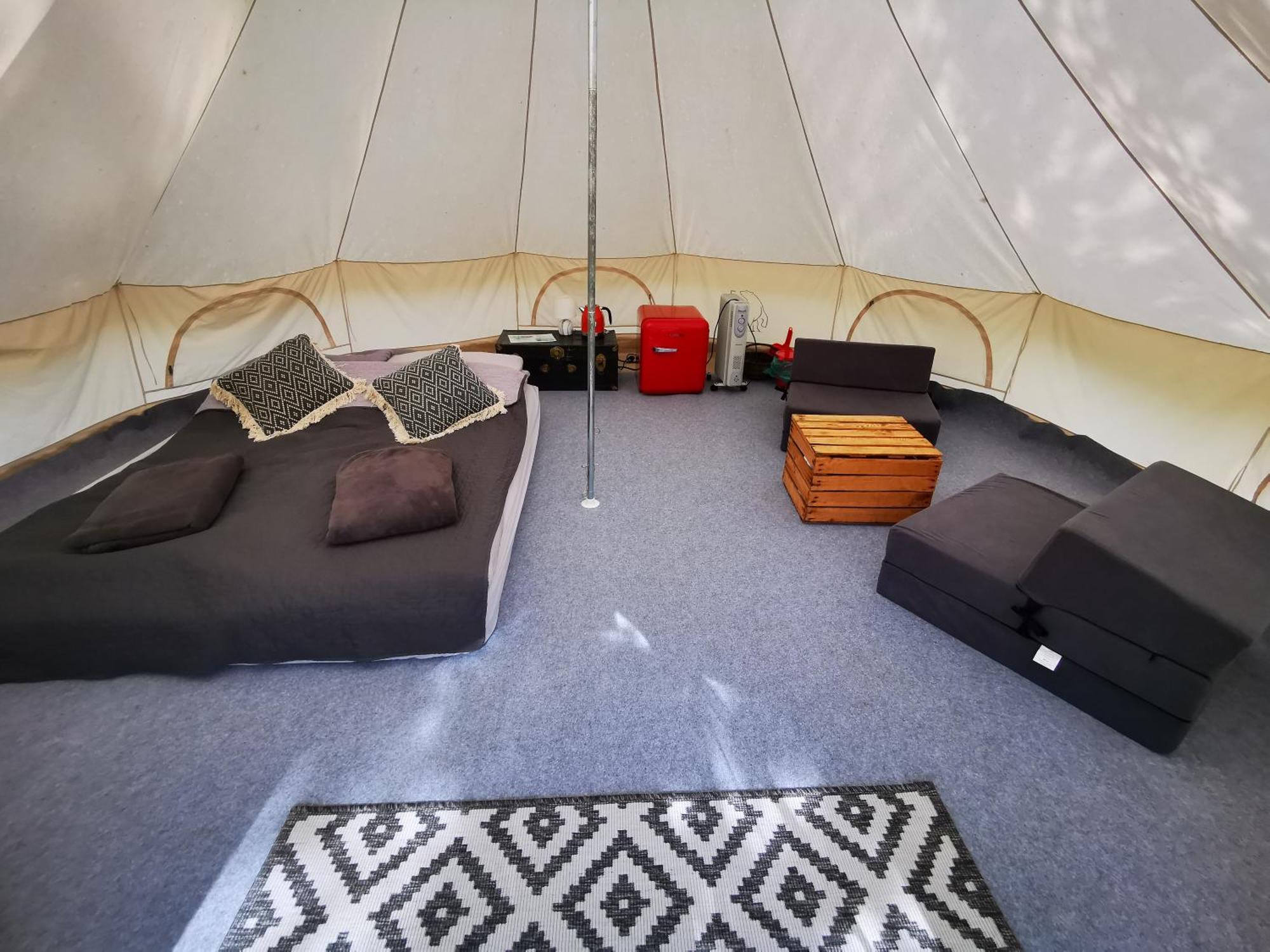 Glamping Kaliska Hotel วอคอฟ ภายนอก รูปภาพ