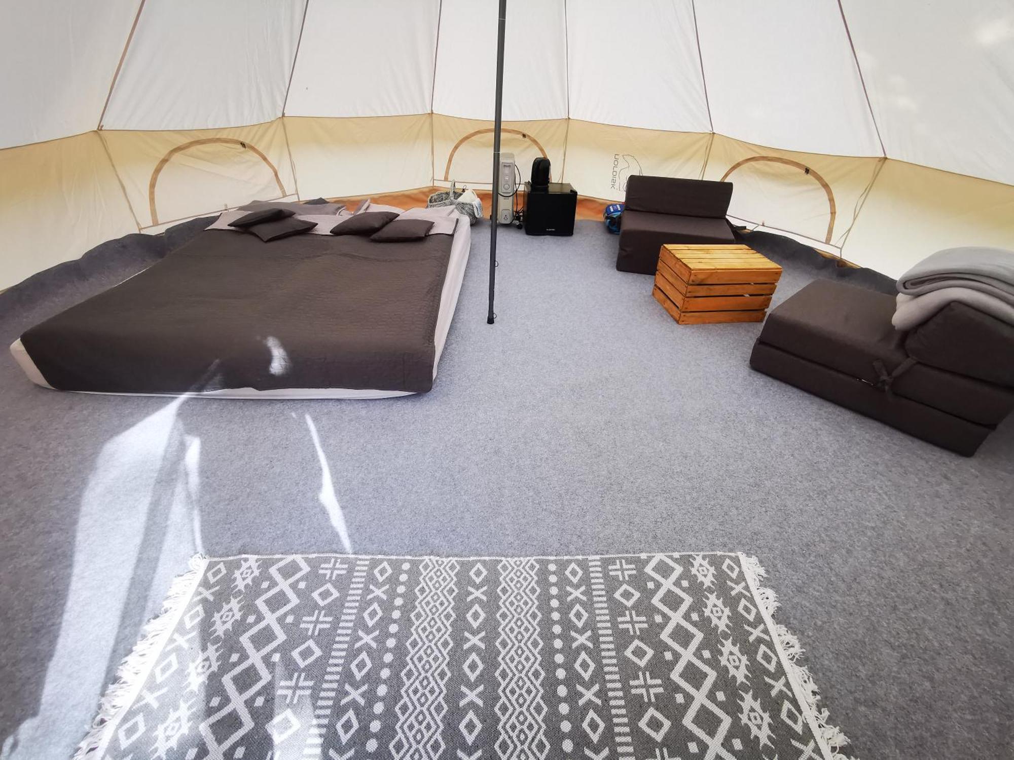 Glamping Kaliska Hotel วอคอฟ ภายนอก รูปภาพ