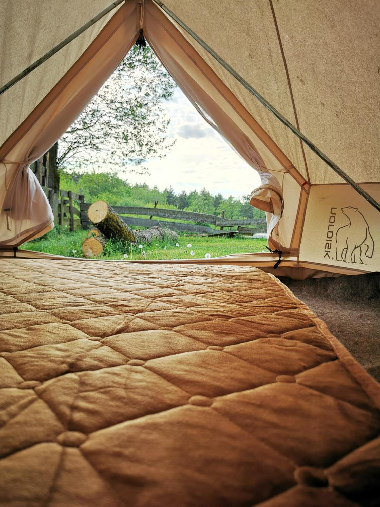Glamping Kaliska Hotel วอคอฟ ภายนอก รูปภาพ